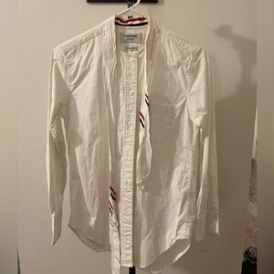 THOM BROWNE TIE NECK BUTTON DOWN DRESS SHIRT
